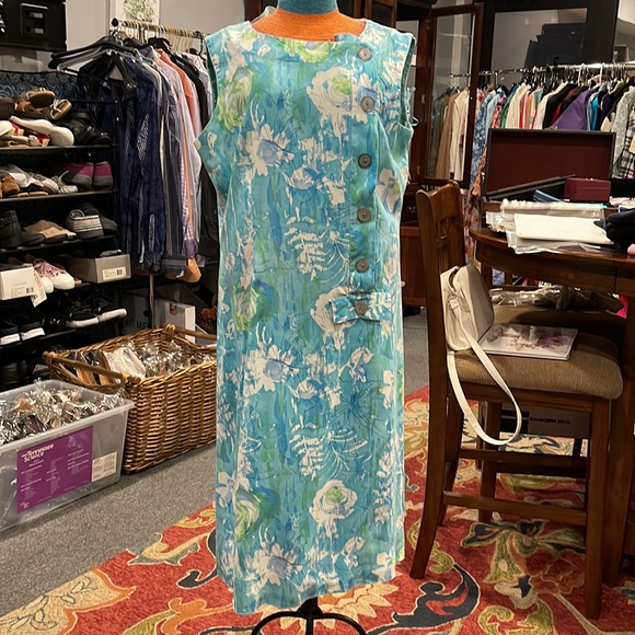 60/70 dress in coral blue, midi sleeveless dress with buttons by colonial lady - Picture 3 of 6